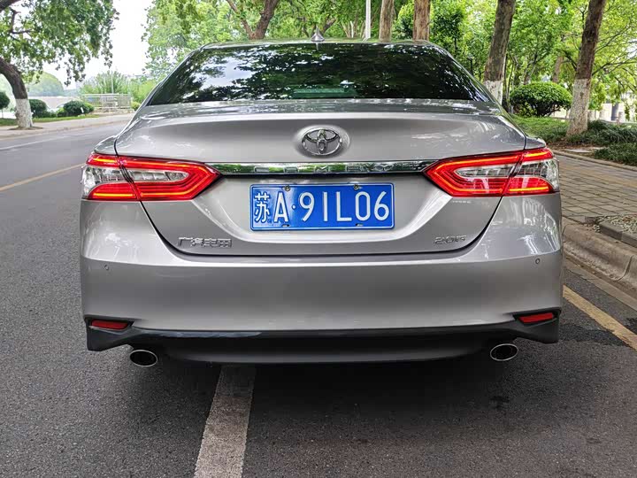 Фото 5 - Toyota Camry