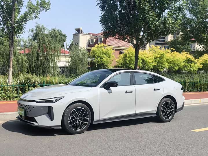 2024 Changan UNI-V Hybrid