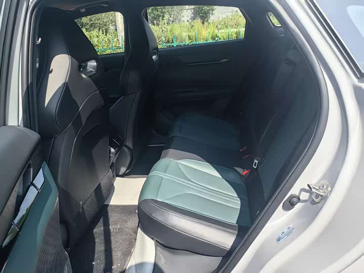 Фото 8 - Changan UNI-V Hybrid