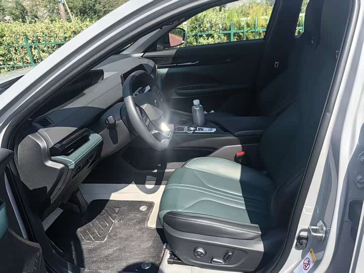 Фото 9 - Changan UNI-V Hybrid