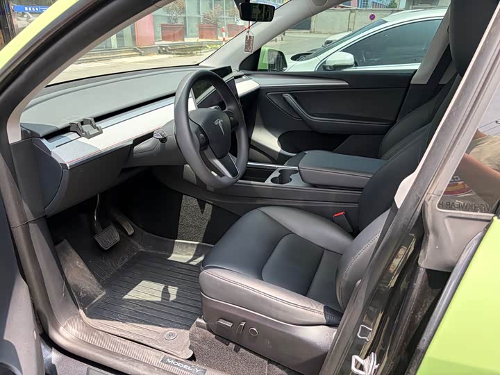 Tesla Model Y 2024 2024款 后轮驱动版