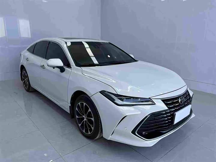 Фото 6 - Toyota Avalon