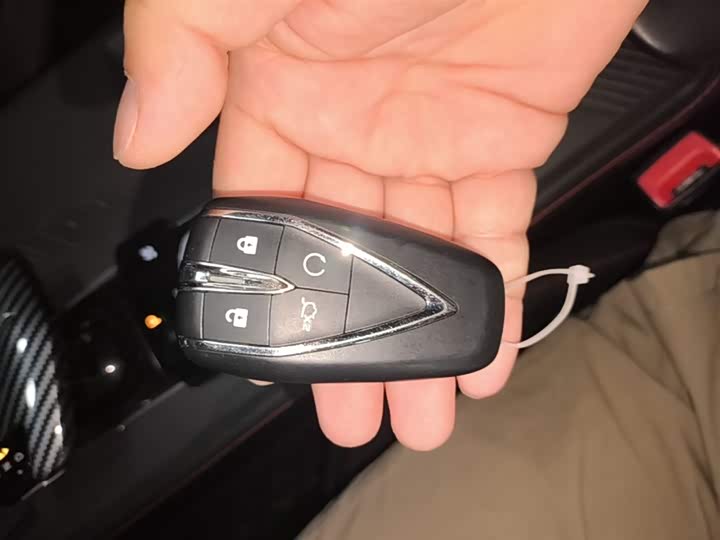Фото 9 - Changan Oshan Z6