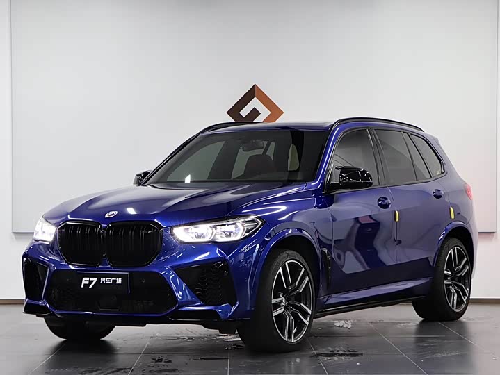 Фото 1 - BMW X5 M