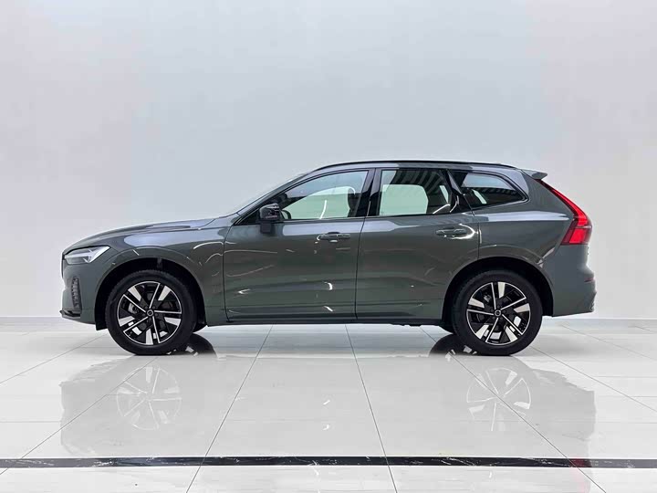 Volvo XC60 2026 2026款 B5 四驱智远运动版