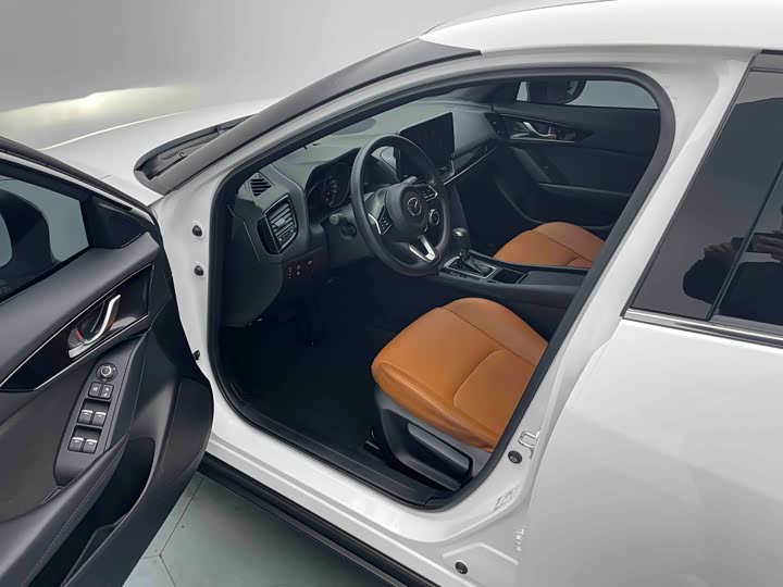 Mazda CX-4 2021 2021款 2.0L 自动两驱蓝天活力版