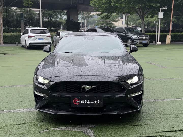 Фото 2 - Ford Mustang