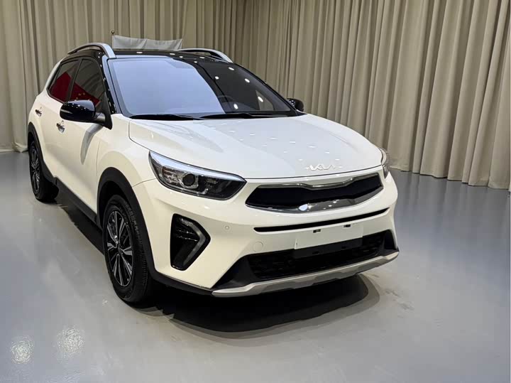 Kia KX1 2021 2021款 1.4L CVT趣享天窗款