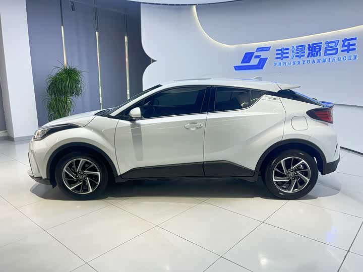 Toyota C-HR 2023 2023款 2.0L 豪华版