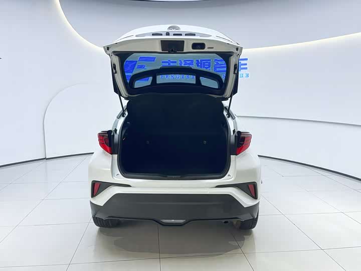 Toyota C-HR 2023 2023款 2.0L 豪华版