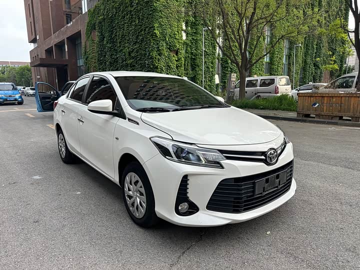Toyota Vios 2022 2022款 1.5L 20周年纪念版
