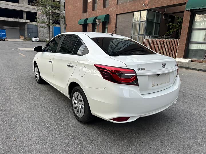 Toyota Vios 2022 2022款 1.5L 20周年纪念版