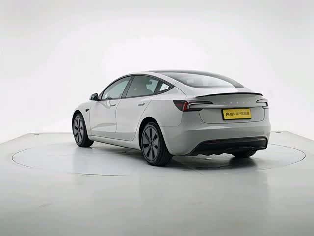 Photo 7 - Tesla Model 3