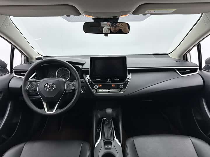 Фото 7 - Toyota Corolla