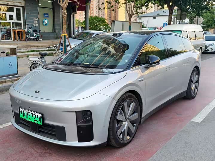 Photo 1 - LiXiang i6