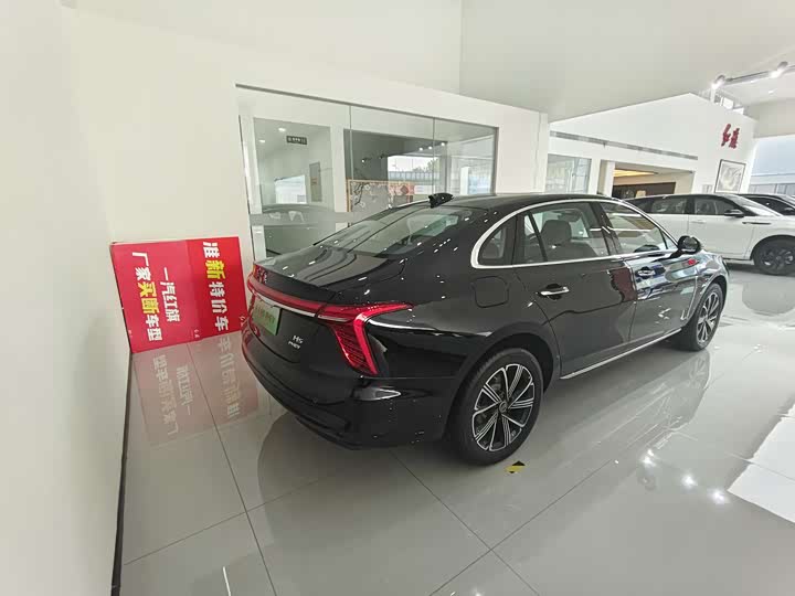 Фото 7 - Hongqi H5 Hybrid