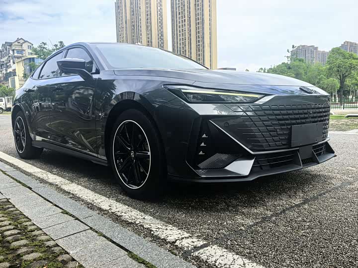 Zdjęcie 3 - Changan UNI-V