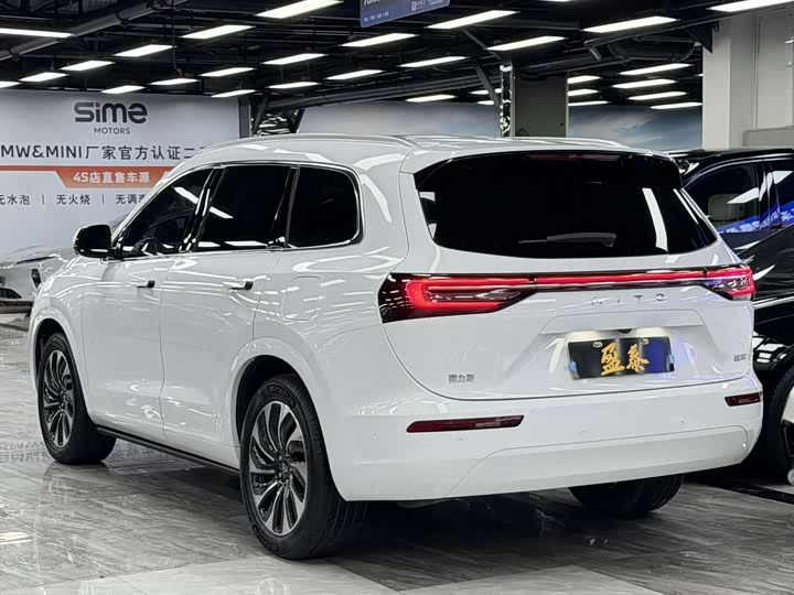 Aito M7 2022 2022款 1.5T 四驱豪华版
