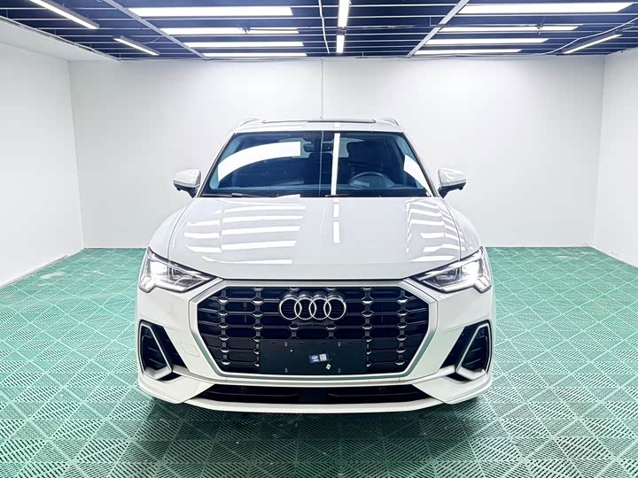 Фото 2 - Audi Q3