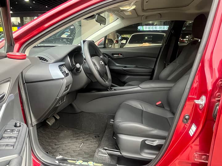 Фото 4 - Toyota Izoa