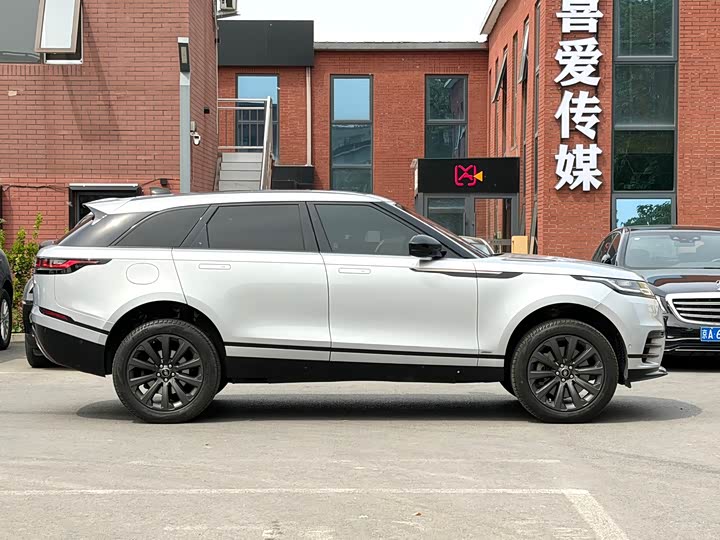 Фото 3 - Land Rover Range Rover Velar