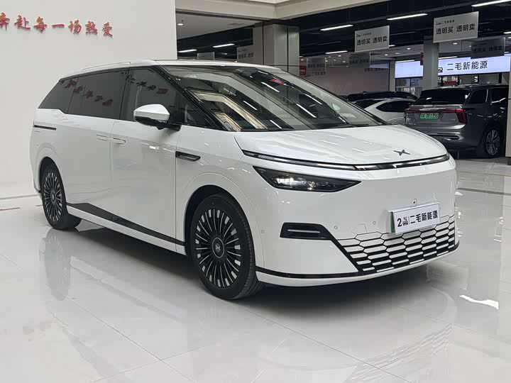 XPeng X9 2025 2025款 纯电 740超长续航 Max
