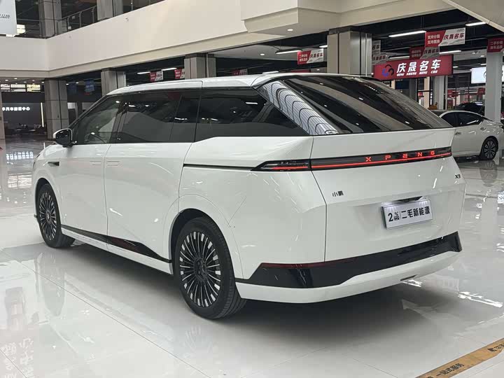 XPeng X9 2025 2025款 纯电 740超长续航 Max