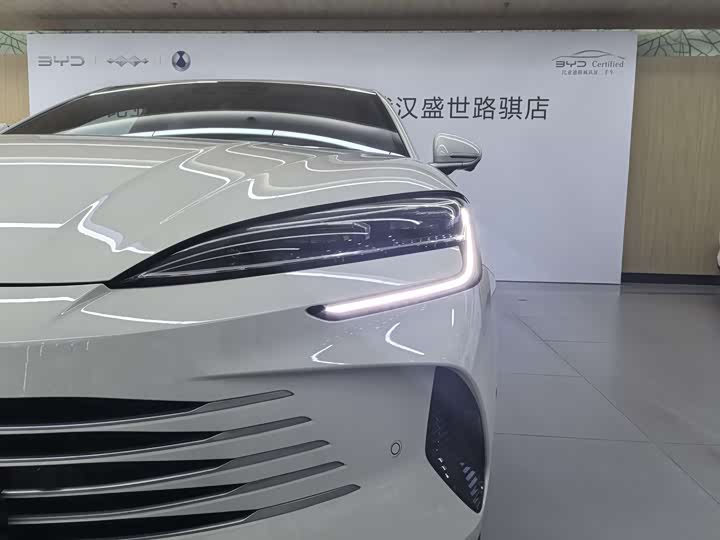 BYD Seal 07 DM-i Hybrid 2025 2025款 智驾版 DM-i 1.5L 125km 尊贵型