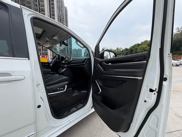 Maxus G20 2021 2021款 PLUS 2.0T 柴油自动豪华版