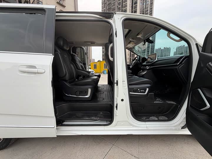Maxus G20 2021 2021款 PLUS 2.0T 柴油自动豪华版