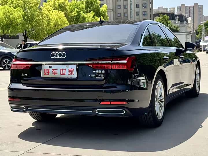Photo 4 - Audi A6L
