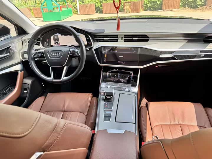 Photo 9 - Audi A6L