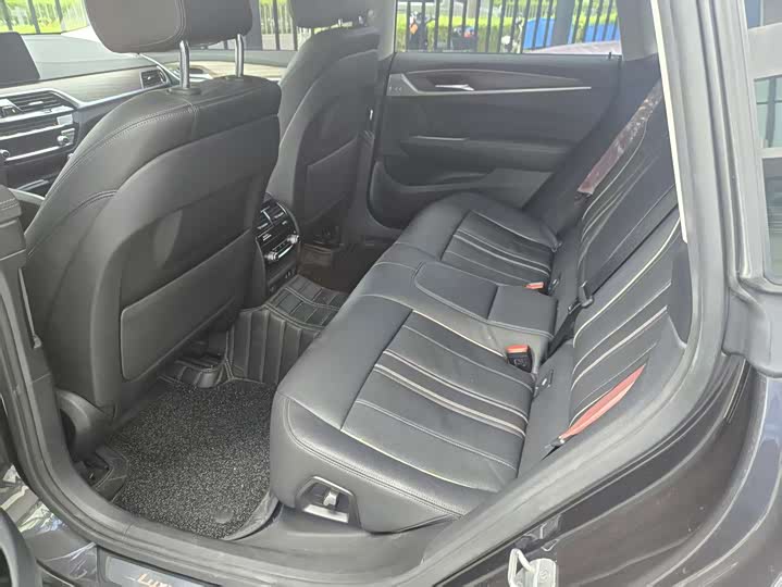 Фото 3 - BMW 6 Series GT