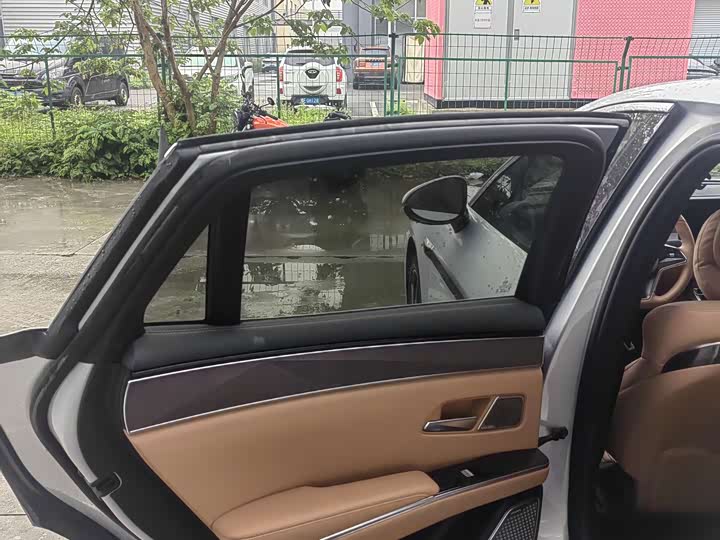 Фото 9 - BYD Han L