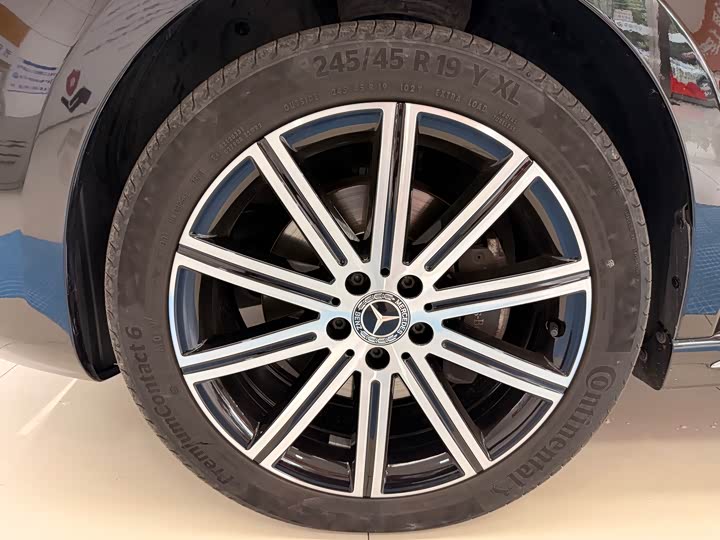 Mercedes-Benz V-Class 2022 2022款 V 260 L 长轴距豪华版