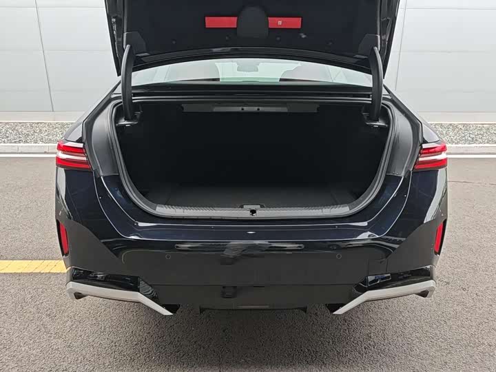 BMW i5 2025 2025款 eDrive 35L M运动套装
