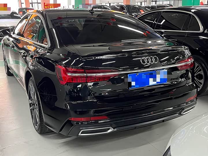 Фото 4 - Audi A6L