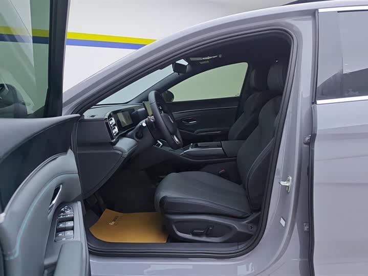 BYD Qin L 2026 2026款 DM-i 210KM超越型