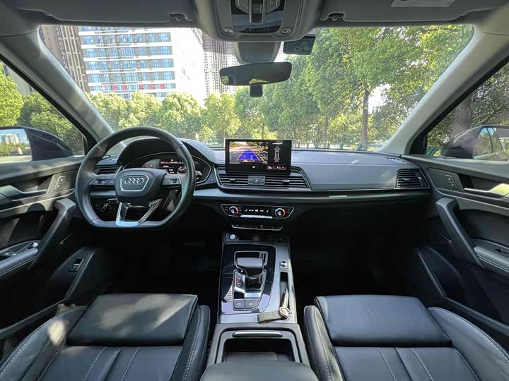 Фото 5 - Audi Q5L