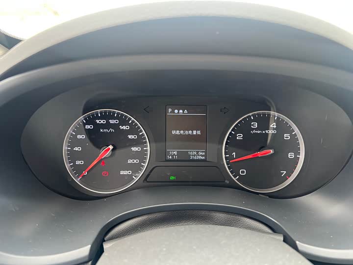 Foton Tunland F9 2022 2022款 2.0T汽油自动四驱旗舰型标箱4G20TI5
