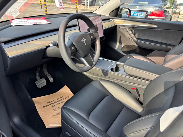 Tesla Model Y 2022 2022款 改款 后轮驱动版