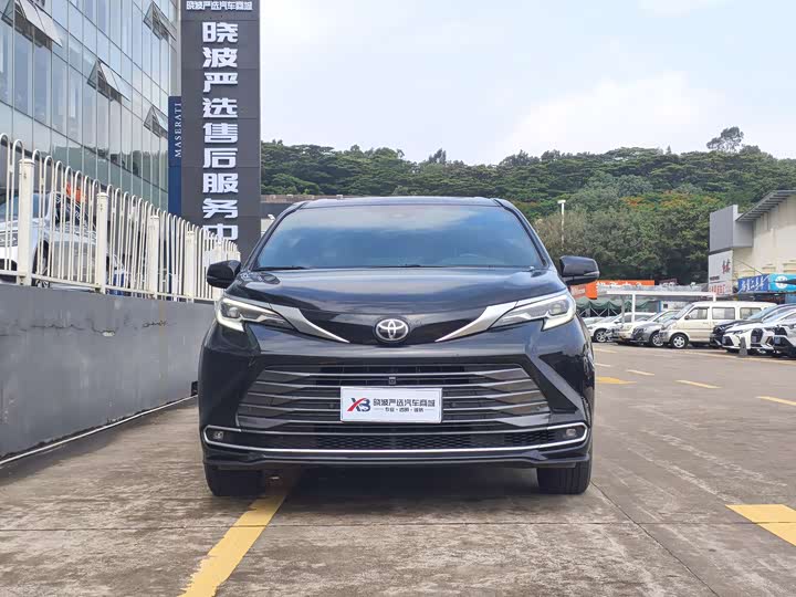 Toyota Sienna 2024 2024款 2.5L混动 四驱尊贵版