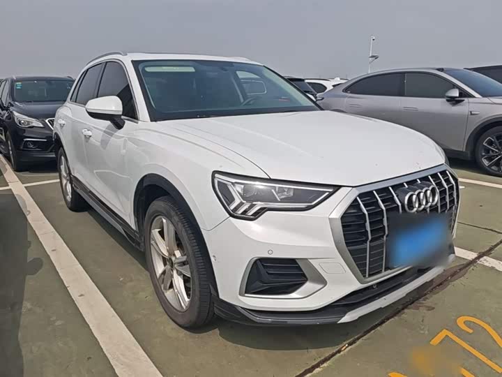Фото 4 - Audi Q3