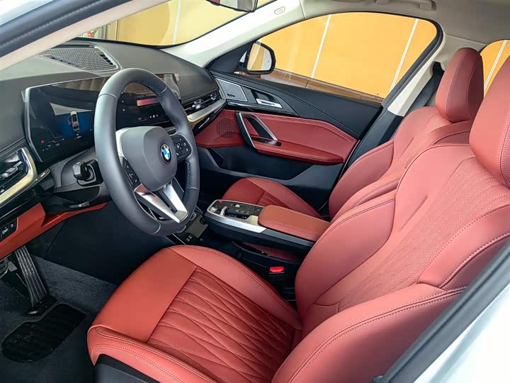 Фото 8 - BMW X1