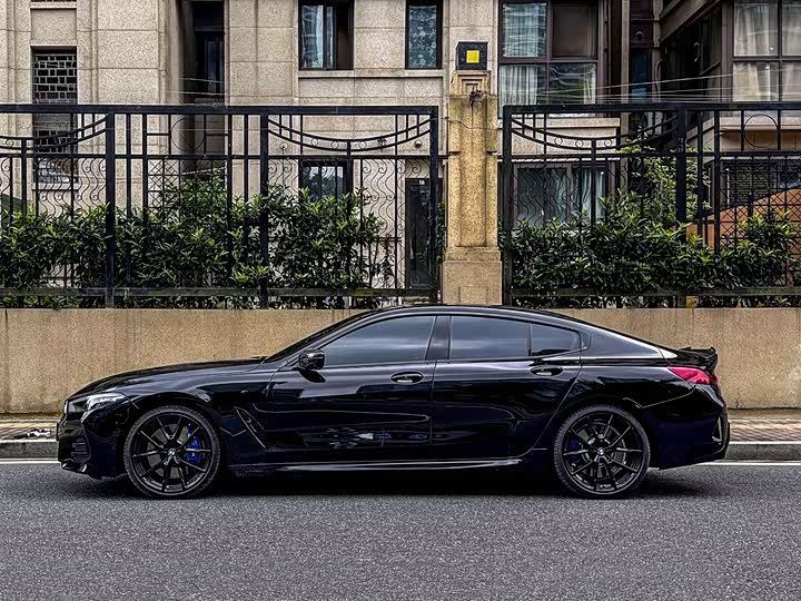 2022 BMW 8 Series