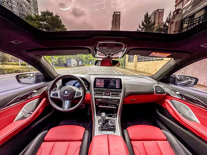 BMW 8 Series 2022 2022款 840i xDrive 四门轿跑车 M运动套装