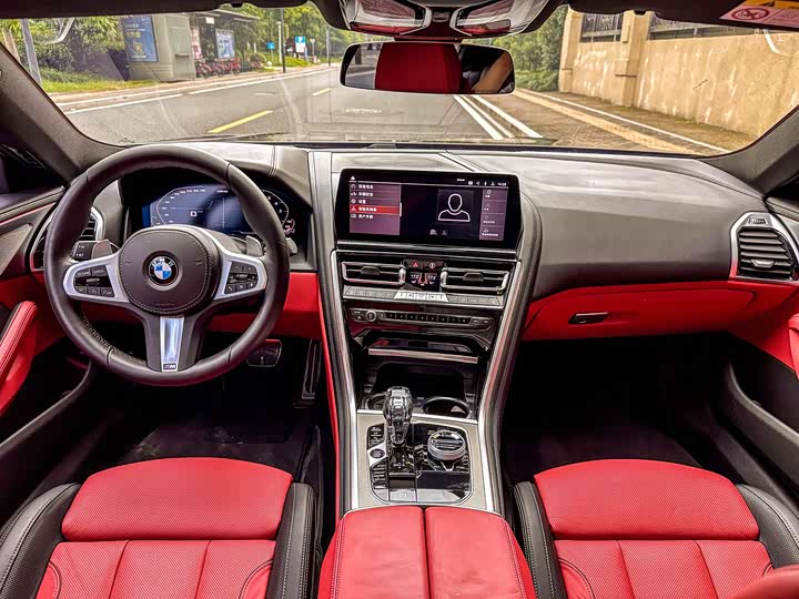 BMW 8 Series 2022 2022款 840i xDrive 四门轿跑车 M运动套装