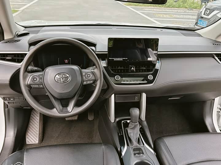 Фото 8 - Toyota Corolla Cross