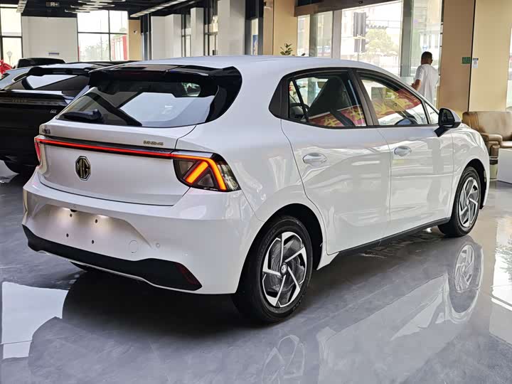 Фото 4 - MG Motor 4 EV