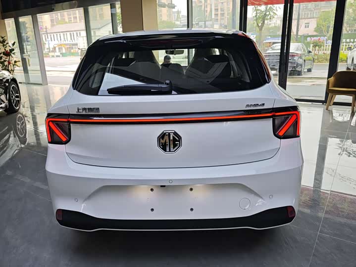 Фото 5 - MG Motor 4 EV